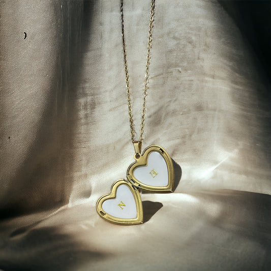 Amore Mio - Relicário com letras metálicas