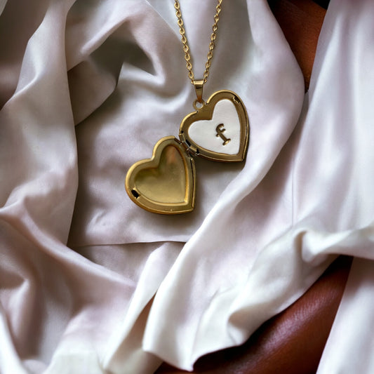 Amore mio - Locket Necklace 1 side