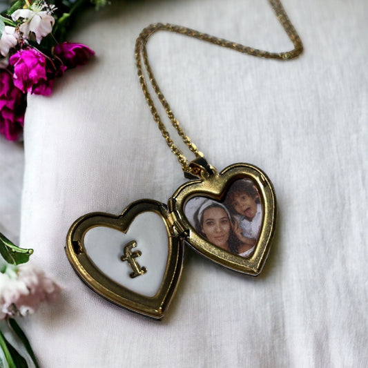 Ariel- Relicário com fotografia